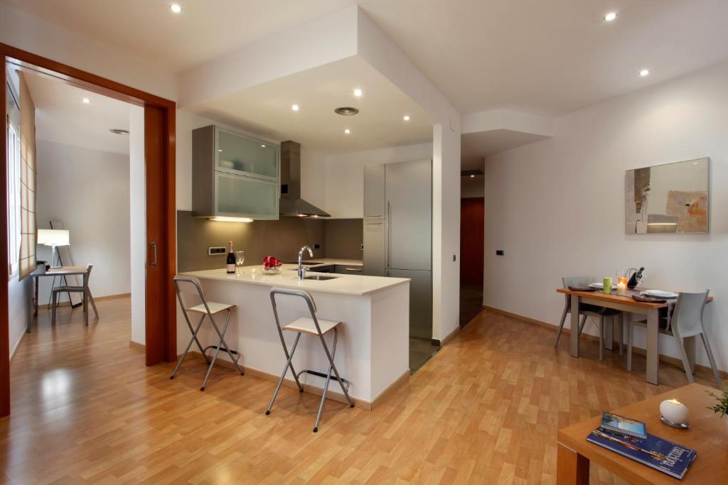 Fisa Rentals Ramblas Apartments Βαρκελώνη Δωμάτιο φωτογραφία